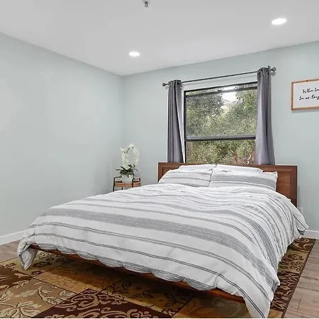 The Ladera St Guest House In Santa Barbara-2